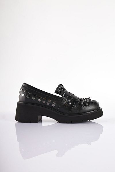 SU SHOE BOUTIQUE Women's Black Genuine Leather Studded Loafer