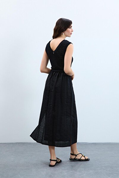 Serianno Sırt Detaylı Yırtmaçlı Keten Elbise