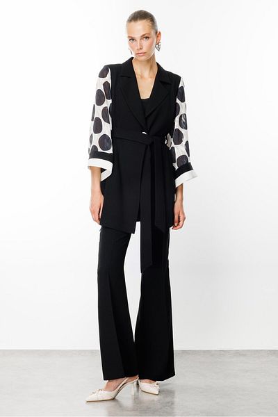Moda İlgi Дълго яке Modailgi с шарка на черни точки - с потник