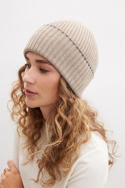 Peraluna Дамска плетена шапка с райета и цвят на млечен кафе - Ribana Knit