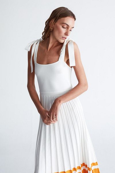 Peraluna Styleboom X Kelly Dress με λουράκι με λεπτομέρεια Άνετη εφαρμογή Midi μήκους καλοκαιρινό γυναικείο πλεκτό φόρεμα