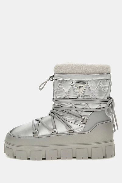 Guess Uniques Kadın Bot