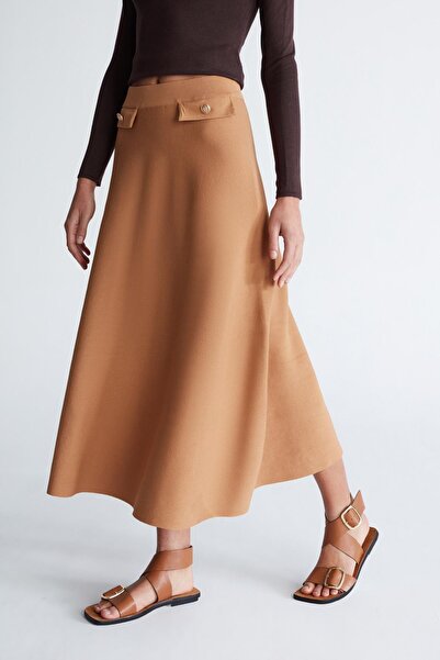 Peraluna Styleboom X Vıvıen Skırt Button Detailed Knee Length Flared Women's Knitwear Skirt - Camel