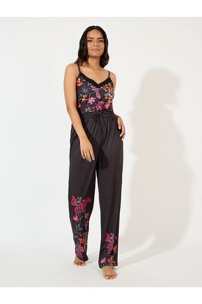 Styli AOP Floral Cami & Placement Pyjama Set