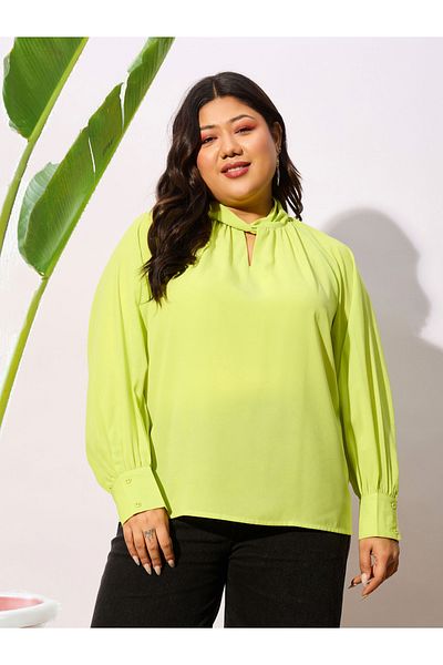 Sassafras By Styli Plus Front Twisted Detail Keyhole Neck Top