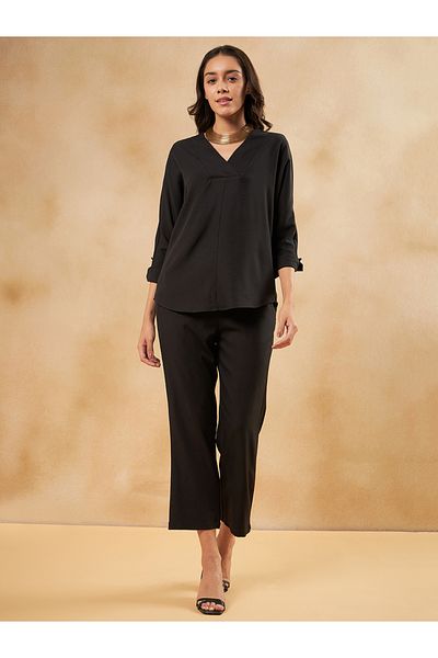Femmella By Styli طقم مكون من بلوزة وبنطلون مزين بربطة عنق