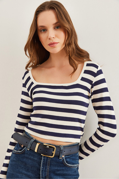 Olalook Γυναικεία ελαστική μπλούζα με χοντρή ριγέ μπλε ναυτική τετράγωνη λαιμόκοψη BLZ- 19002770