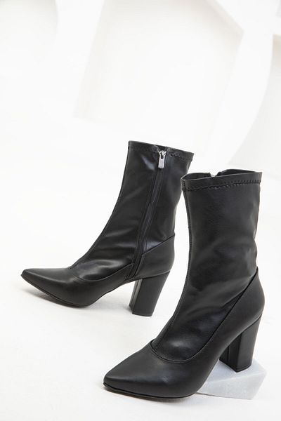 SOHO Schwarze Damenstiefel 19709 – Bootie-Design