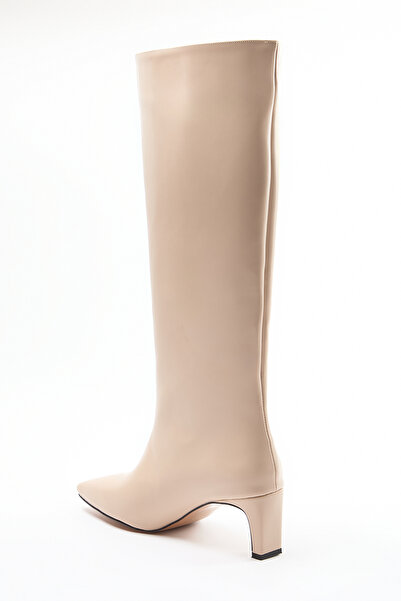 TRENDYOL SHOES Bézs vékony sarkú női csizma - TAKAW25CZ00002