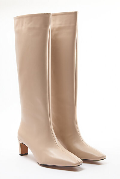 TRENDYOL SHOES Bézs vékony sarkú női csizma - TAKAW25CZ00002