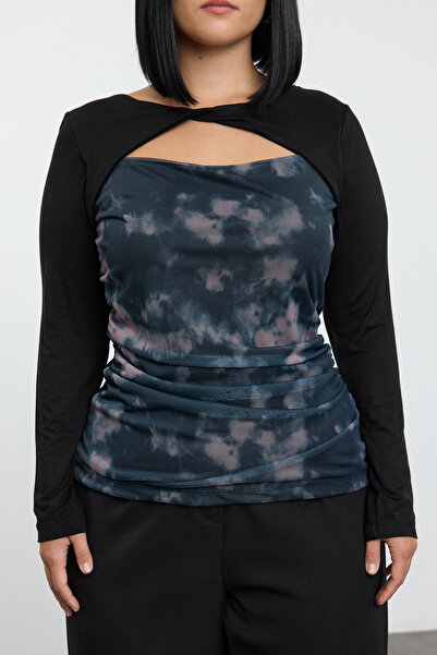 Trendyol Curve Μπλούζα από τούλι σε γκρι στάμπα με κομμένη λεπτομέρεια - TBBAW25AF00037