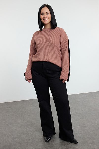 Trendyol Curve Dried Rose Knitwear Sweater - Stripe Detailed and Folded Sleeve Tbbaw25An00052