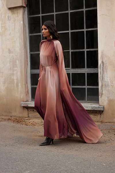 Trendyol Modest X Ai Brązowa Gradientowa Suknia Wieczorowa z Peleryną Tctaw25Db00019