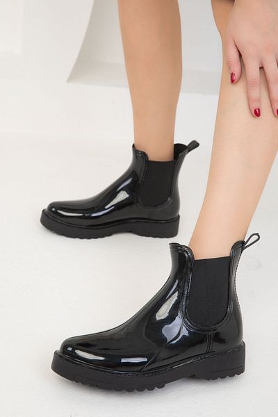SOHO Women's Black Boots - 19813 Model Bootie