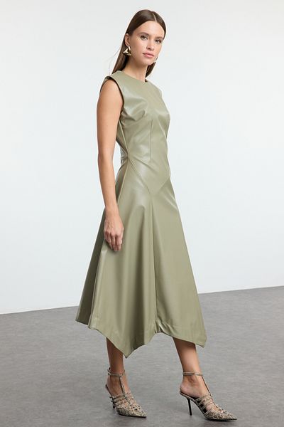 Trendyol Collection Χακί μίντι υφαντό φόρεμα - με επένδυση από συνθετικό δέρμα, TWOAW25EL00417