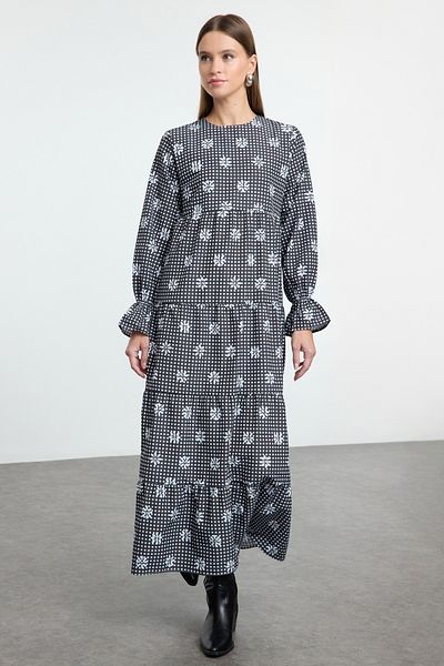 Trendyol Modest Μαύρο λουλούδι Gingham με εμπριμέ μανίκι από καουτσούκ Λεπτομερές υφαντό φόρεμα TCTSS21EL3441