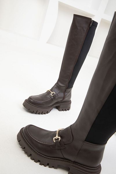 SOHO Women's Brown Boots - Model 19814
