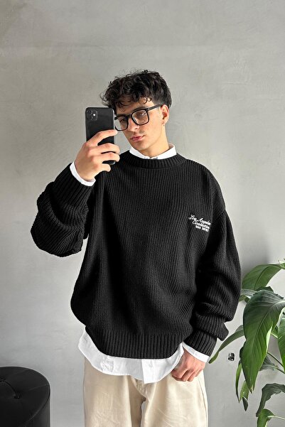 Flaw Wear Minimal Embroidered Crew Neck Sweater Black
