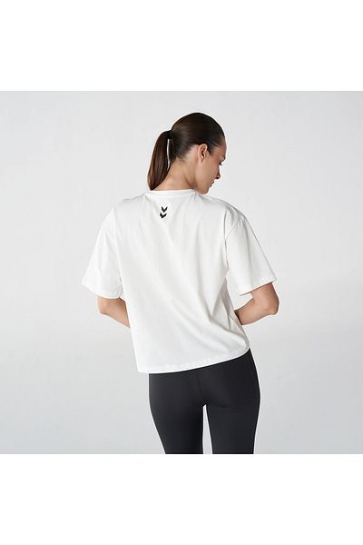 hummel T-mt Ultra Boxy Short γυναικείο λευκό μπλουζάκι με στρογγυλή λαιμόκοψη