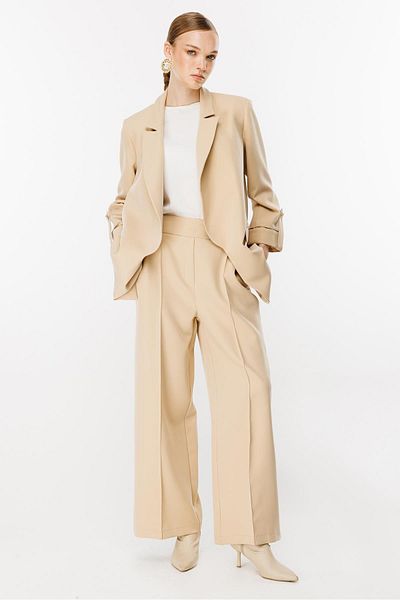 Ghisa Beige Color Mono Collar Set