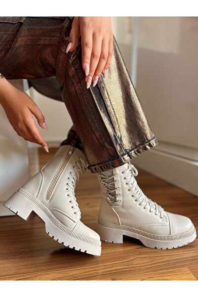 Saracshoes Kadın Taş Detaylı Bağcıklı Ekru Bot Chine