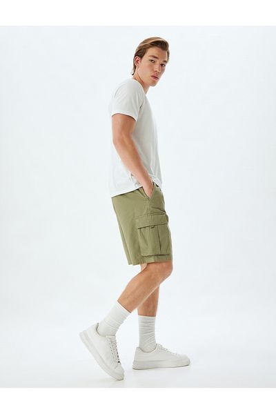 Koton Bermudashorts aus Baumwolle – Taschendetail
