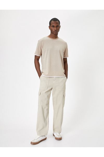 Koton T-Shirt με υφή με λαιμόκοψη - υφασμάτινη λεπτομέρεια, κοντό μανίκι