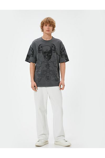 Koton Oversize T-Shirt mit Rundhalsausschnitt und Totenkopf-Print