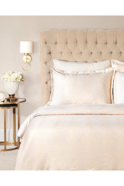 Madame Coco Auvergne Double Jacquard Satin Duvet Cover Set - Gold