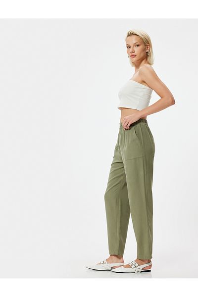 Koton Karottenschnitt-Hose aus viskosem Stoff mit Taschen