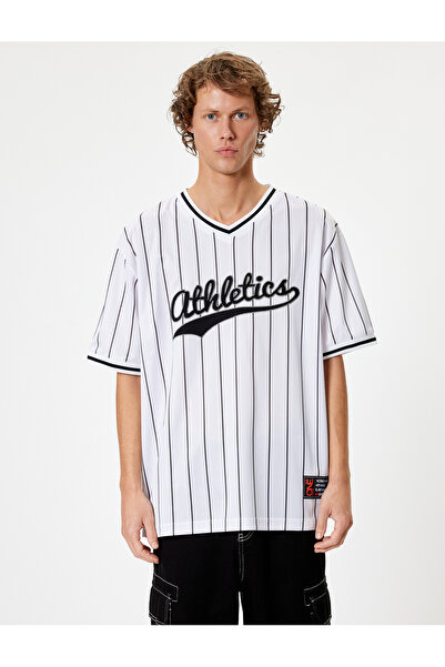 Koton Oversize Tişört Kolej Baskılı Kısa Kollu Bisiklet Yaka