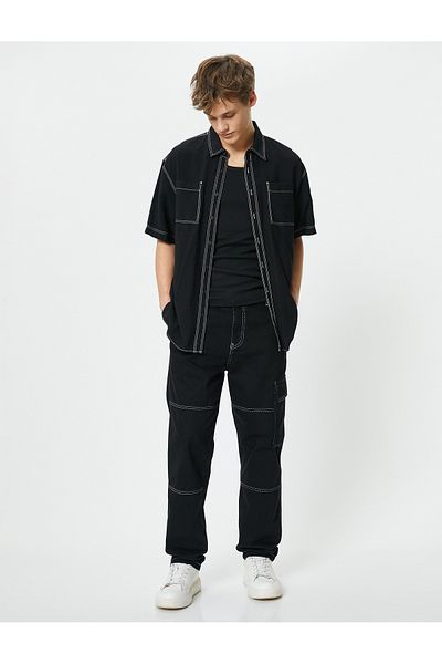 Koton Oversize-Jeans mit Cargo-Taschen, Ziernähten und Knöpfen