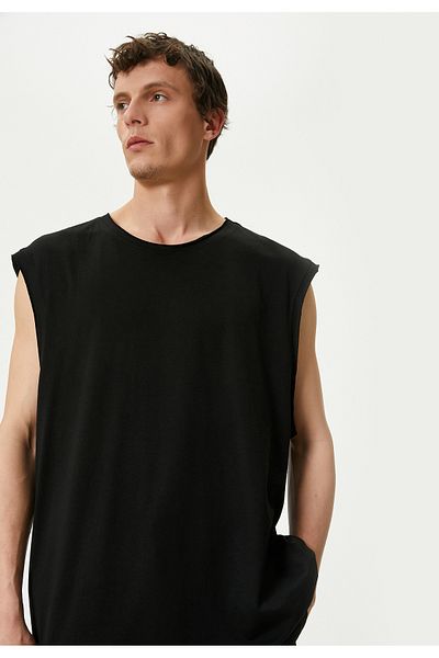 Koton Αμάνικο μπλουζάκι Crew Neck Basic - με κούφιο μανίκι και λεπτομέρεια ετικέτας