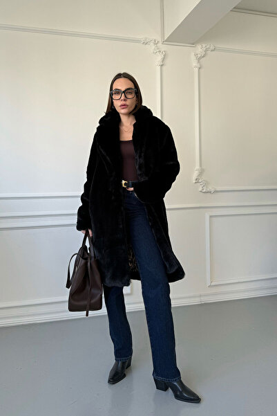 MAGARDE Černý prémiový péřový kabát