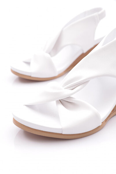 DGN 1048-22y dámské sandály se zkříženým páskem na klínové podrážce