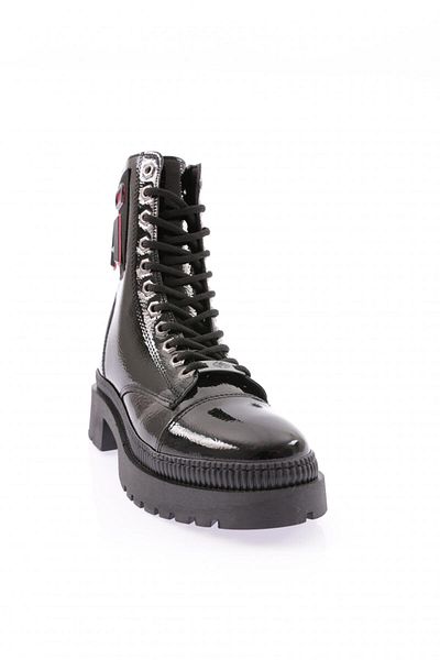 DGN Women's Lace-Up Emblem Detailed Boots Black Wrinkled Patent Leather 211017321027