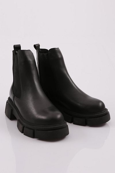 DGN Women's Stretch Detailed Thick Sole Boots Black 33653210108