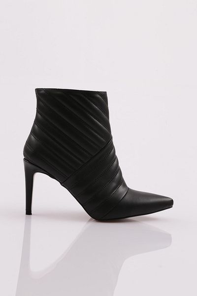 DGN M1111 Stiefel mit spitzer Zehenpartie und dünnem Absatz, schwarz, gesteppt