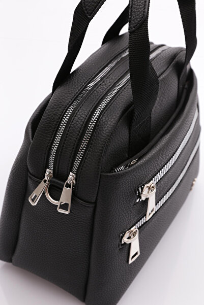 DGN 10010 Women's Bag with Front Pocket Detail