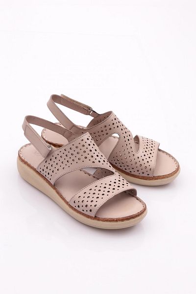 DGN 323 Damen – Knöchelriemensandalen mit Lochmuster
