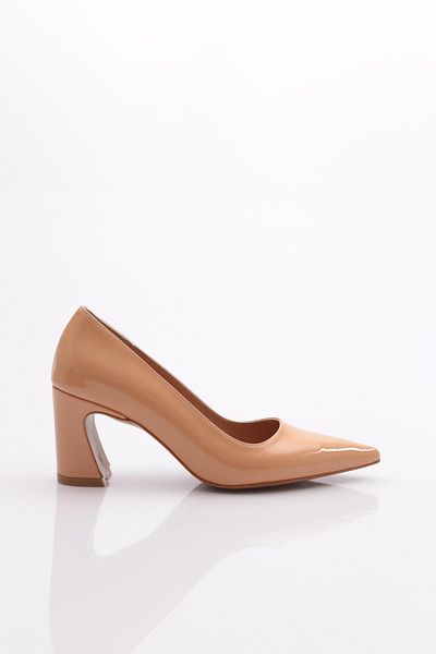 DGN Pantofi de damă cu toc oval din piele lăcuită șifonată nud 26935910