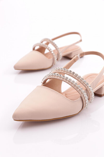 DGN Women's Stone Embroidered Sandals Beige Nubuck 1253378