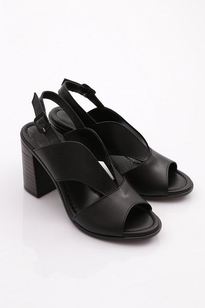 DGN 1500 Modell Damen-Sandalen mit Absatz