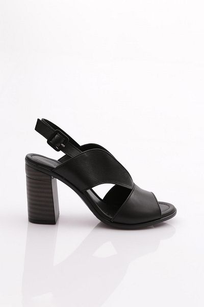 DGN 1500 Modell Damen-Sandalen mit Absatz