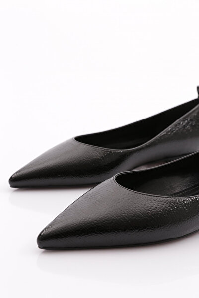 DGN Kadın Sivri Burun Babet Siyah Toro 2773557