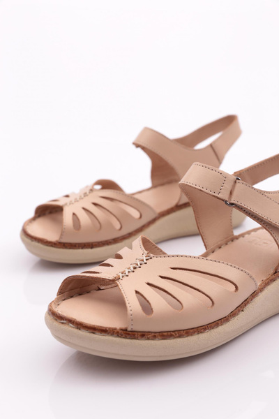 DGN 210 Dámské sandály na kotník s páskem na suchý zip