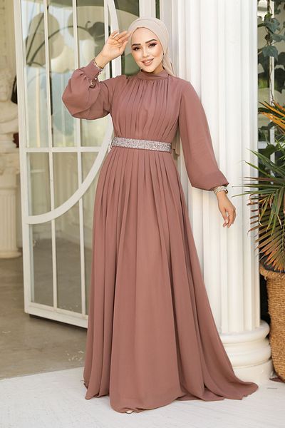 Neva Style Βραδινό φόρεμα πλισέ καραμέλα Hijab 25888krml
