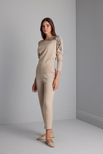 JOIN US El İşi Taş İşlemeli Kayık Yaka Triko Kazak