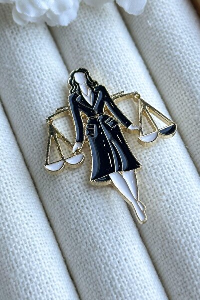 Enfes Takı Avukat Broşu – Terazi ve Hukuk Sembolü Broş, Şık Meslek Aksesuarı