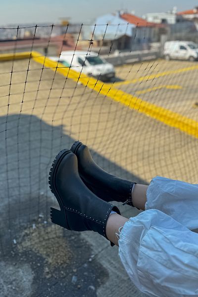 SHOEBELLAS Λεπτομερείς γυναικείες μπότες Lagoon Black Skin Pin